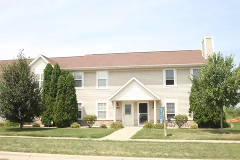 2853 Holiday Dr, Janesville, WI 53545