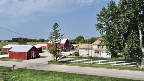 10266 County Line Rd, Marengo, IL 60152