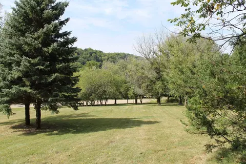 457 Territory Dr, Galena, IL 61036