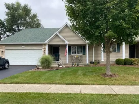 4840 Streamside Dr, Loves Park, IL 61111