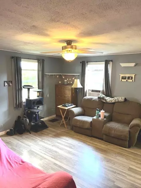 1714 S Cedar Ave, Freeport, IL 61032 photo 5