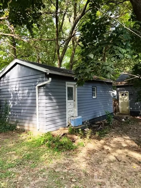1714 S Cedar Ave, Freeport, IL 61032 photo 12