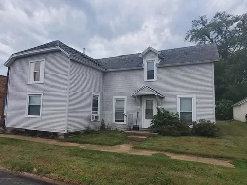 113 S Ward St, Stockton, IL 61085