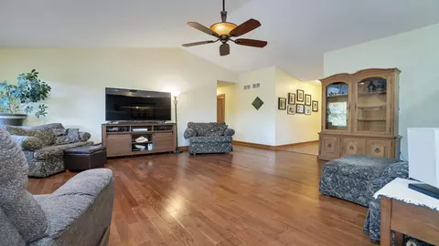 669 Lake Summerset Rd, Davis, IL 61019 photo 4