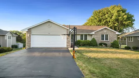 669 Lake Summerset Rd, Davis, IL 61019