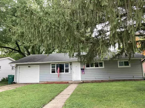 425 Garden Dr, Belvidere, IL 61008