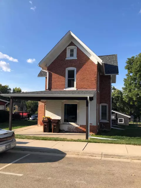 302 E High, Orangeville, IL 61060