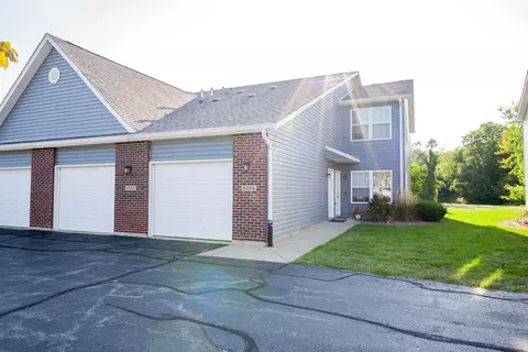 6323 Oak Crest Ln, Loves Park, IL 61111