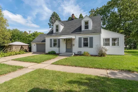 1718 22nd St, Rockford, IL 61108