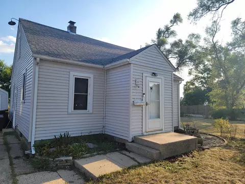 723 Renrose Ave, Loves Park, IL 61111