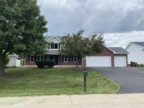13004 Springhill Dr, Winnebago, IL 61088