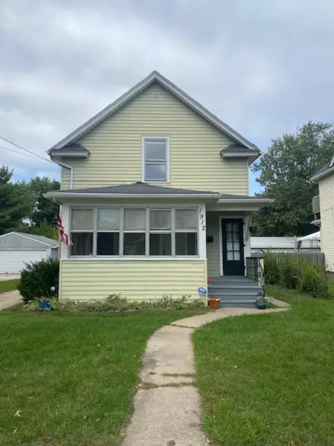 1912 Latham St, Rockford, IL 61103