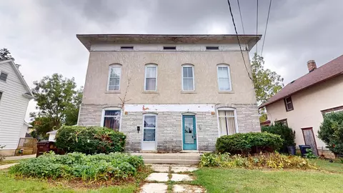 1430-1432 S High Ave, Freeport, IL 61032