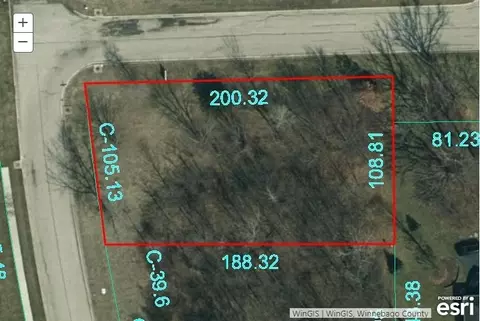 8211 Woodhaven Ln, Rockford, IL 61107