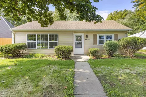 2925 Cannon St, Rockford, IL 61109