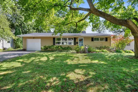 331 Delcy Dr, Dekalb, IL 60115