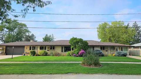 1206 North Ave, Belvidere, IL 61008