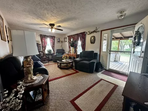 5156 Riverview Cir, Thomson, IL 61285 photo 3