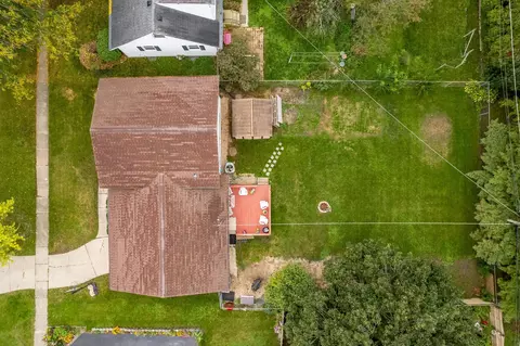 916 E 5th St, Belvidere, IL 61008 photo 3