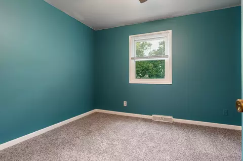 916 E 5th St, Belvidere, IL 61008 photo 33