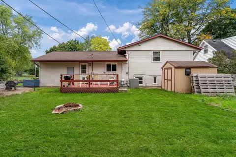 916 E 5th St, Belvidere, IL 61008 photo 6