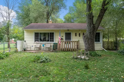 311 Gold River Ave, Rockford, IL 61102
