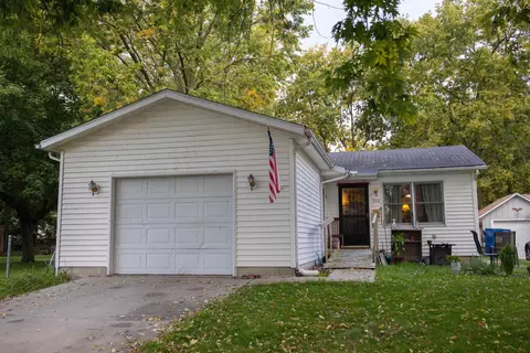 308 S 2nd St, Oregon, IL 61061