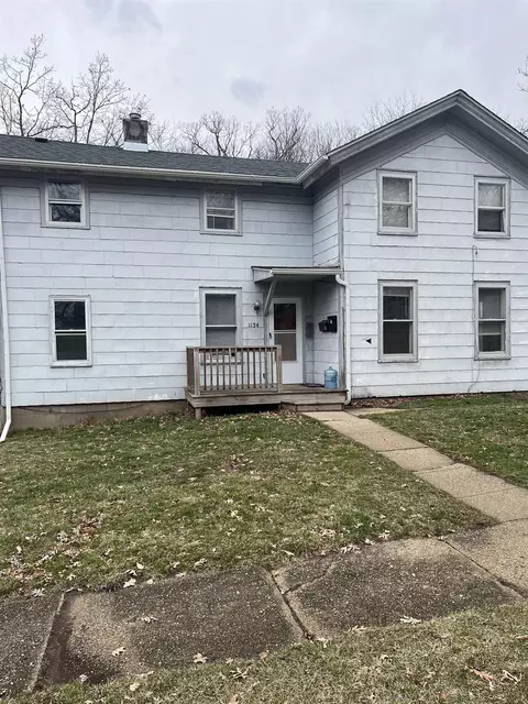 1134 Greenmount St, Rockford, IL 61107
