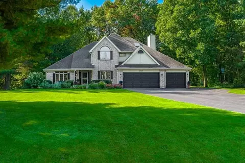 2529 Anderson Dr, Belvidere, IL 61008