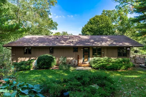 7901 Louella Dr, Roscoe, IL 61073 photo 3