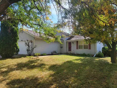 6485 Tramore Ln, Rockford, IL 61107