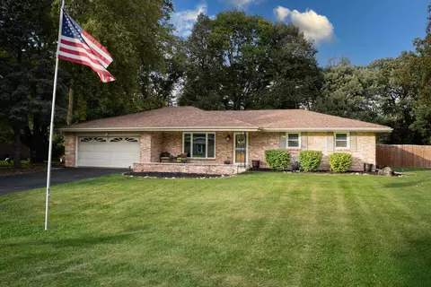 1467 Luanna Dr, Rockford, IL 61103