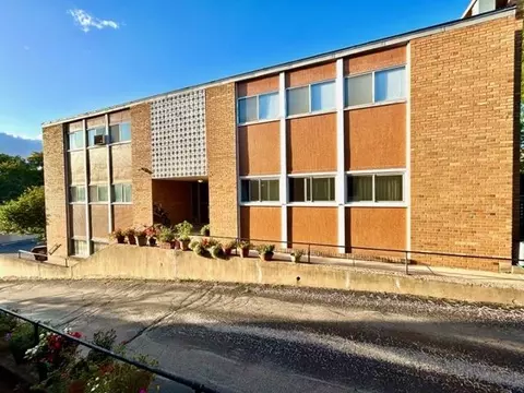 130 Summit St #9, Rockford, IL 61107