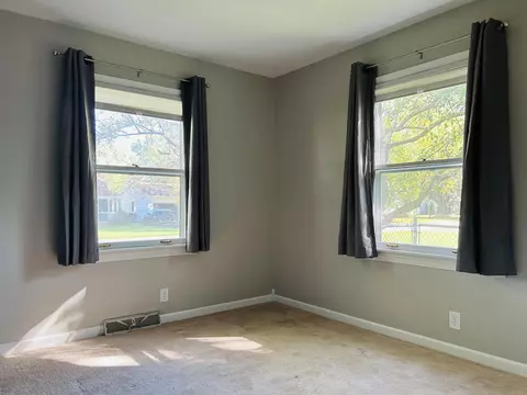 706 Watson Dr, Genoa, IL 60135 photo 14