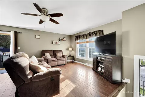 1111 S Bauscher, Freeport, IL 61032 photo 3