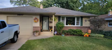 1407 Stratford Ave, Rockford, IL 61107