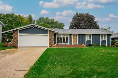 5704 Haddon Pl, Rockford, IL 61114