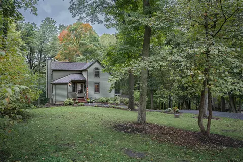 18 Southridge Dr, Galena, IL 61036