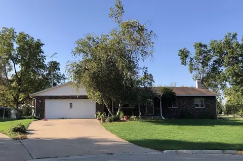 703 N Birch, Lena, IL 61048