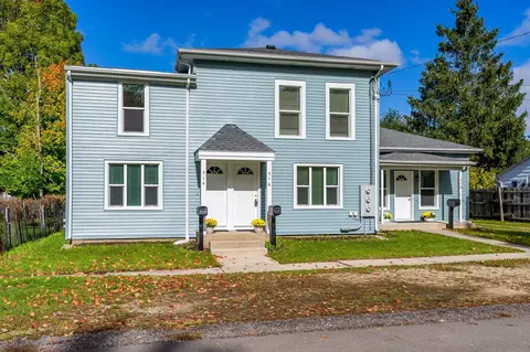 514 E 516 518 E Macomb St, Belvidere, IL 61008 photo 2