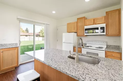514 E 516 518 E Macomb St, Belvidere, IL 61008 photo 15