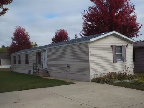 108 Starlight Dr, Freeport, IL 61032