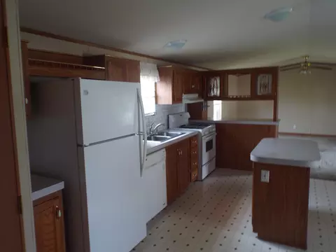 108 Starlight Dr, Freeport, IL 61032 photo 3
