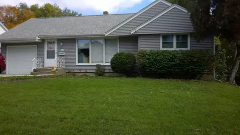 210 Hunter Ave, Rockford, IL 61108