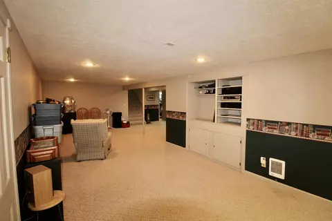 6037 Banbridge Dr, Roscoe, IL 61073 photo 38