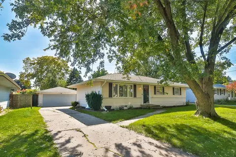 5029 Carol Ct, Rockford, IL 61108