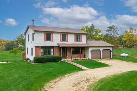 17219 Green Rd, Harvard, IL 60033