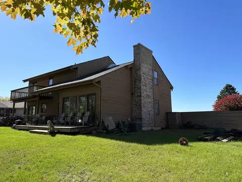 9547 Brenda Dr, Roscoe, IL 61073 photo 6