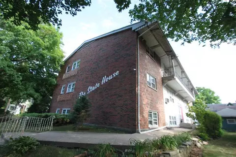 1609 E State St, Rockford, IL 61104
