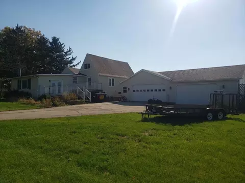 603 E Currier Rd, Freeport, IL 61032 photo 3